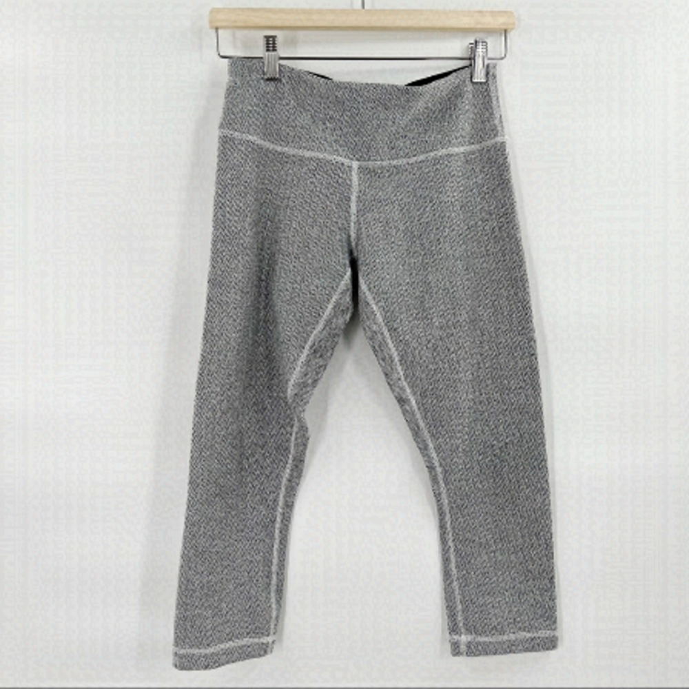 LULULEMON herringbone cropped Wunder under leggings size 6